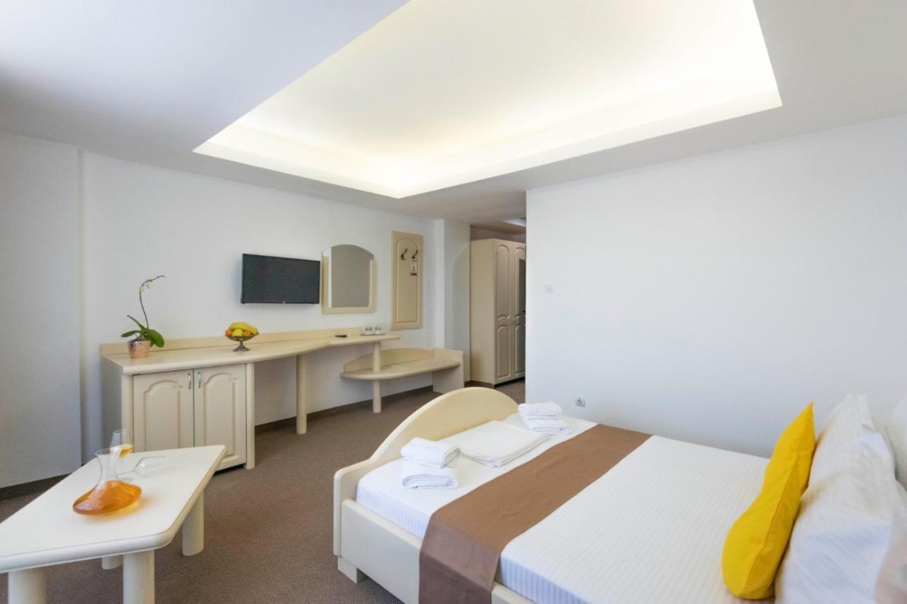 Hotel Randy Констанца Экстерьер фото