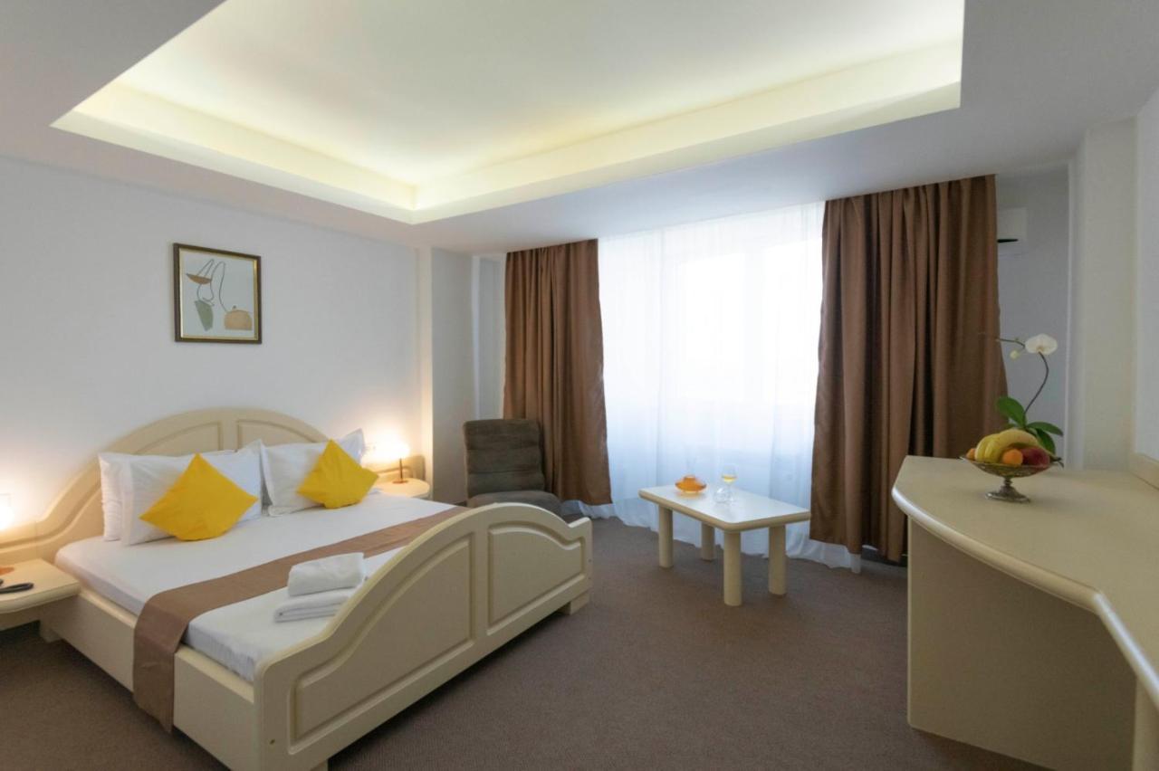Hotel Randy Констанца Экстерьер фото