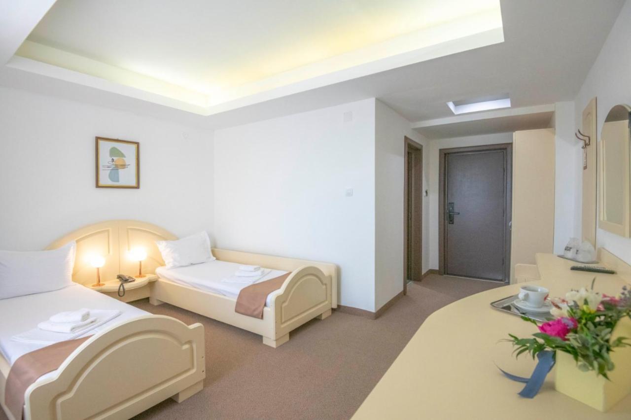 Hotel Randy Констанца Экстерьер фото