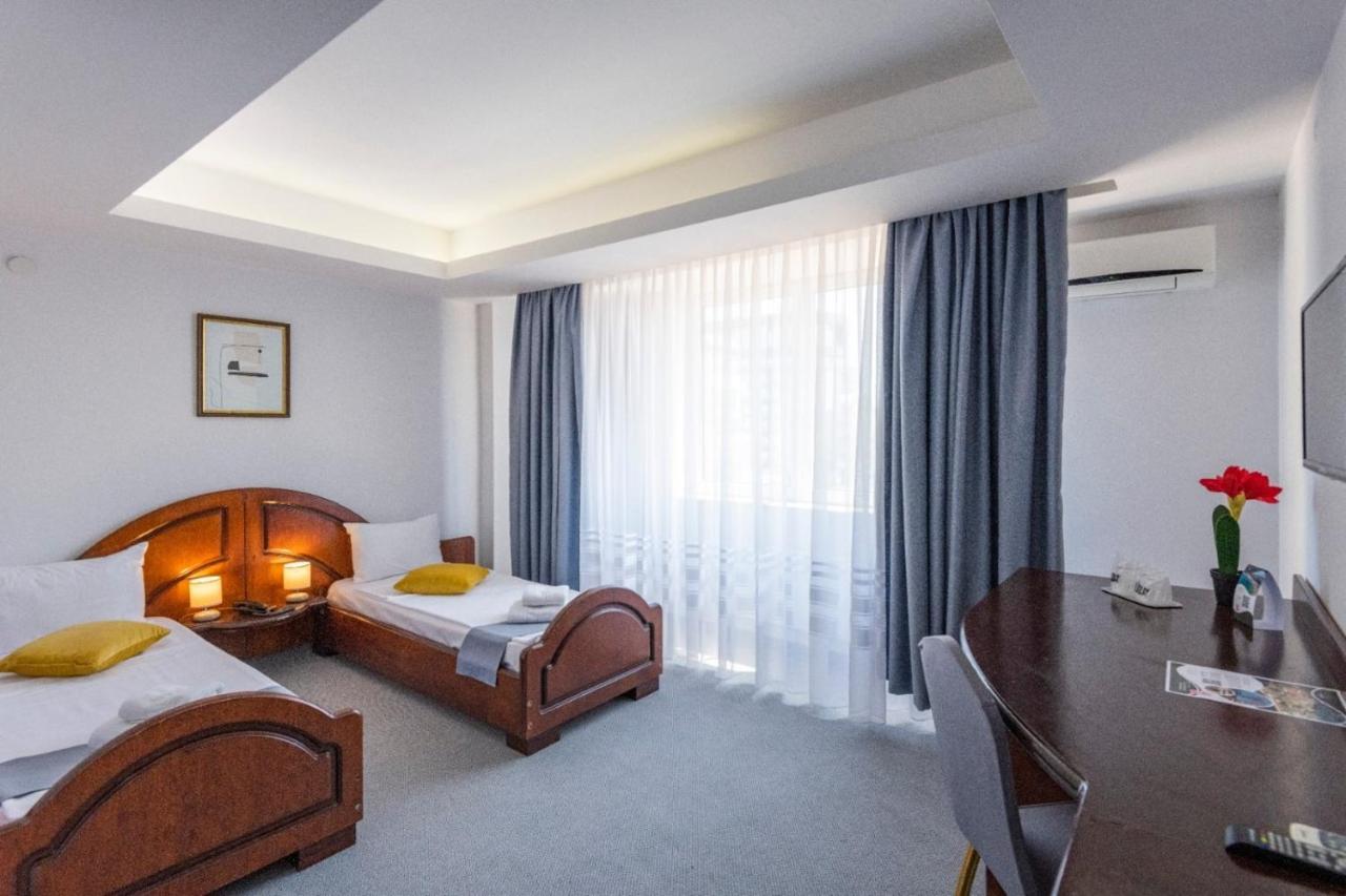 Hotel Randy Констанца Экстерьер фото